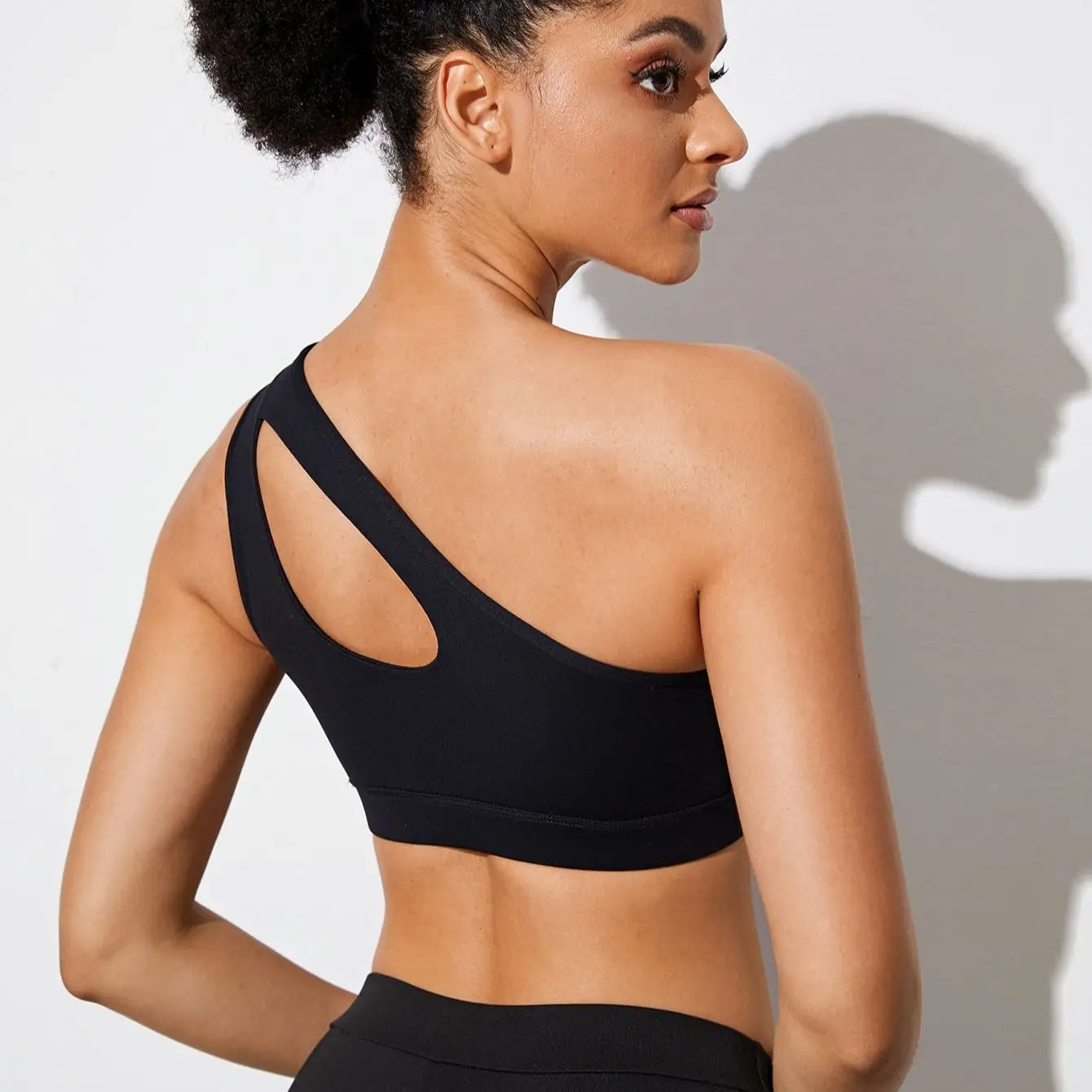 Seamless Breathable Performance Sports Bra for Active Women